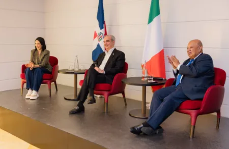 Abinader anunció fondos para una Casa de la Cultura