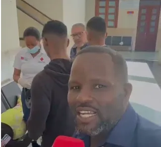9-1-1 asiste a reclusa que presentó problemas de salud durante audiencia en Ciudad Nueva