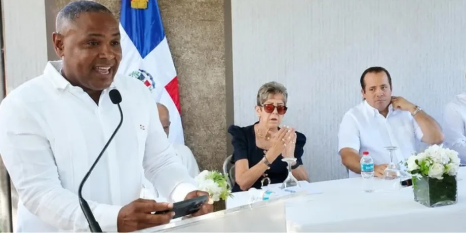 Alcalde de Maimón agradece inicio de construcción de calles con inversión de RD$168 millones