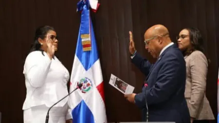 Minerva Claudel Frías es juramentada como diputada