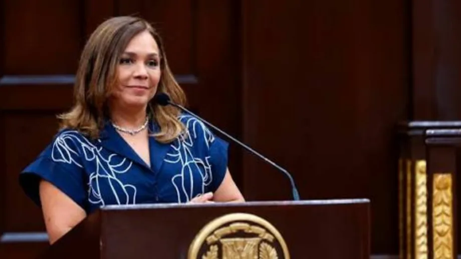 Juan Luis Guerra felicita a Janina Rosado por reconocimiento 2026