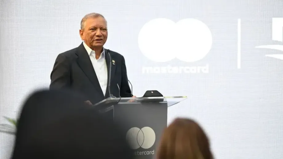 Banreservas lanza junto a Mastercard nueva tarjeta comercial para el sector empresarial