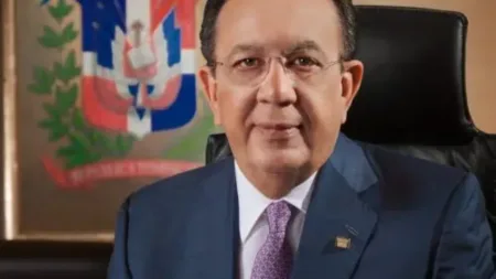 Revista Global Finance reconoce Valdez Albizu