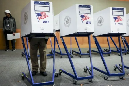 ¿Qué dicen las encuestas a un mes de las elecciones de medio mandato de Estados Unidos?