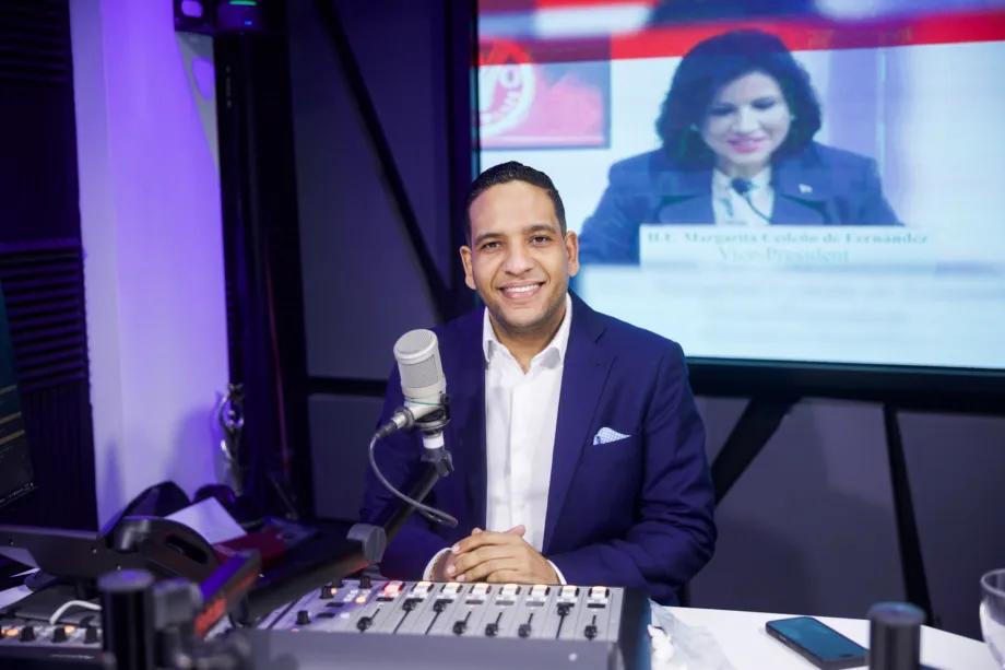 Liderazgo del PRM cierra filas con Carolina Mejía de cara a la convención de 2027, afirma Hansel García Liderazgo del PRM cierra filas con Carolina Mejía de cara a la convención de 2027, afirma Hansel García
