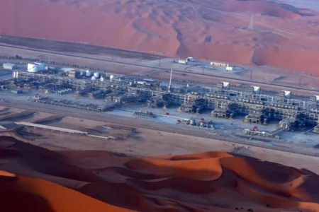 Ataque con dron contra campo petrolífero en Arabia Saudí deja dos muertos y dos heridos