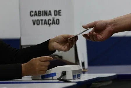 Lula vota en las elecciones presidenciales de Brasil Lula vota en las elecciones presidenciales de Brasil