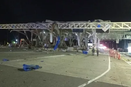 Cuatro mujeres heridas por explosión de carro bomba en vía de Casanare, este de Colombia