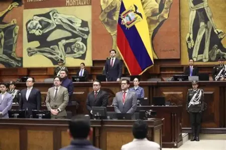 Gobierno de Ecuador presenta un presupuesto de 50.213 millones de dólares para 2027