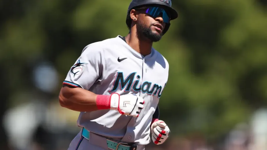 Otto López entra en el radar de los Yankees para adquirirlo desde los Marlins