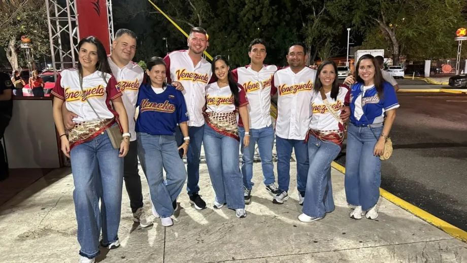 Rawayana llega a Santiago con una primera función