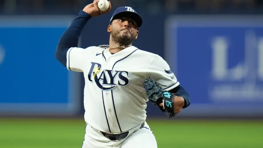 La recta de los millones: Freddy Peralta tira más duro de frente a su nuevo contrato