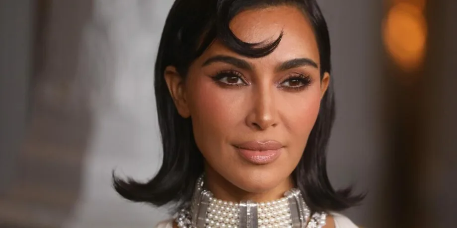 Kim Kardashian revela que necesita una intervención en el esófago y teme por antecedentes de cáncer en su familia