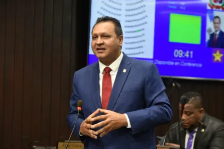 Mayobanex Martínez plantea que los imputados sin riesgo para la sociedad puedan enfrentar sus procesos en libertad