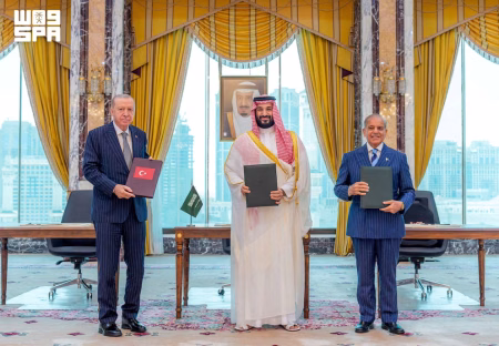 Arabia Saudita, Turquía y Pakistán preparan despliegue de tropas
