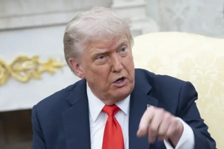 Trump dice que podría haber elecciones en Venezuela, pero que aún es "demasiado pronto" Trump dice que podría haber elecciones en Venezuela, pero que aún es "demasiado pronto"