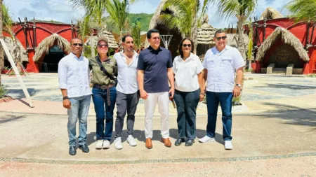 Luis Felipe Fermín agradece a David Collado inversión superior a RD$80 millones para asfaltado de 12 calles en Arroyo Barril