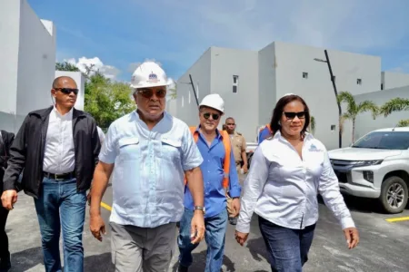 Adela Tejada supervisa avances del Edificio Gubernamental Juan Pablo Duarte en Bonao Adela Tejada supervisa avances del Edificio Gubernamental Juan Pablo Duarte en Bonao