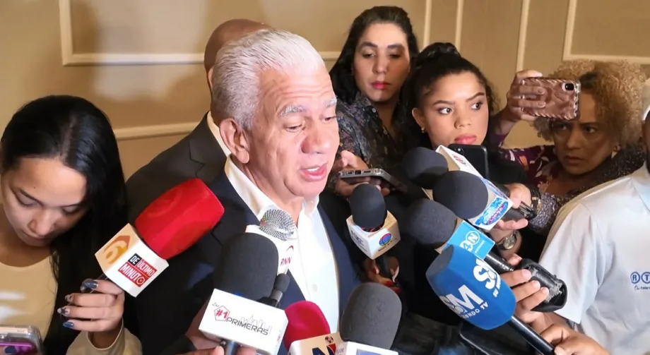 Ricardo de los Santos pide perseguir a prófugos y destaca endurecimiento contra reincidentes Ricardo de los Santos pide perseguir a prófugos y destaca endurecimiento contra reincidentes