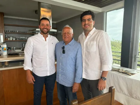 Familia Bautista anuncia su apoyo a David Collado en la Prov. Espaillat Familia Bautista anuncia su apoyo a David Collado en la Prov. Espaillat