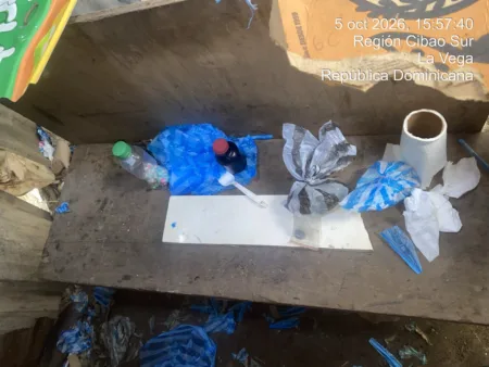 Policía realiza operativos preventivos y ocupa presuntas drogas en La Vega Policía realiza operativos preventivos y ocupa presuntas drogas en La Vega