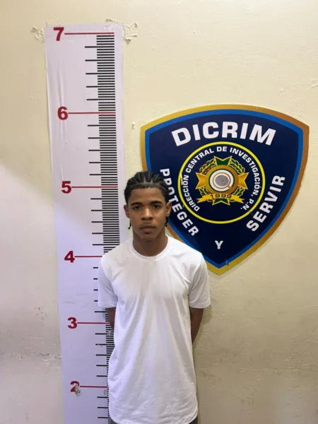 Hombre buscado por tentativa de homicidio se entrega tras asedio policial en La Vega