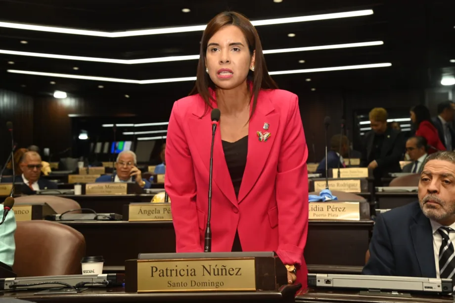 Patricia Núñez pide tres centros regionales contra el cáncer 2026
