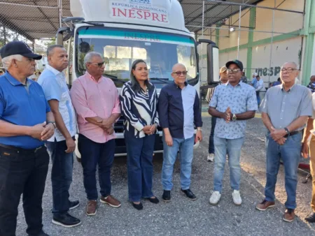 Nuevo camión del Inespre fortalecerá distribución en Azua