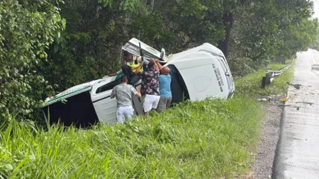 Accidente en la Autovía del Nordeste deja dos heridos