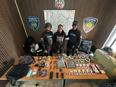 Policía ocupa drogas y balanza en operativo en Cristo Rey