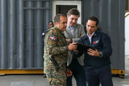 Sistema 911 e INL dan seguimiento a proyectos tecnológicos
