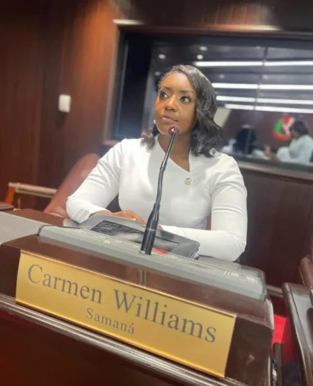 Diputada Carmen Williams condena arresto de Millys Martínez