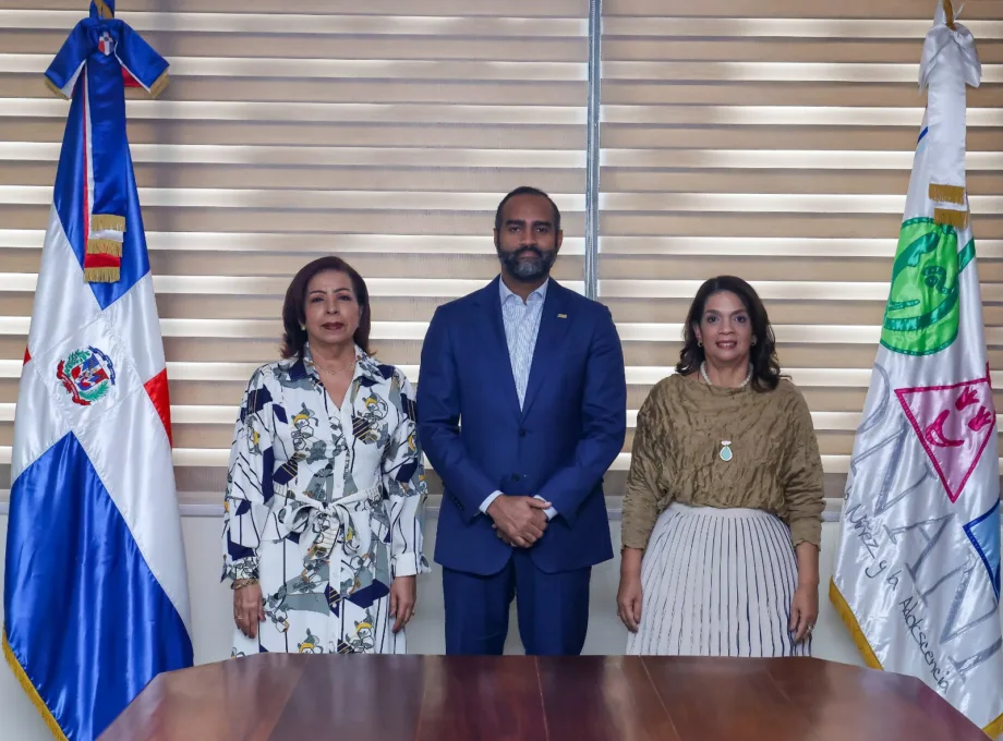 CONANI recibe propuestas para reformar la Ley 136-03