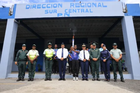 Juegos Policiales: boxeadores relevan antorcha en Baní