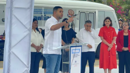 Ministro de Juventud anuncia 820 canchas móviles y programa