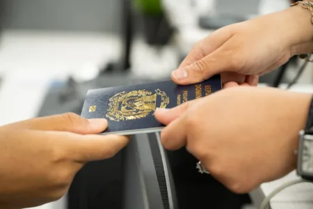 Pasaportes amplía a Italia el servicio del Pasaporte 2026