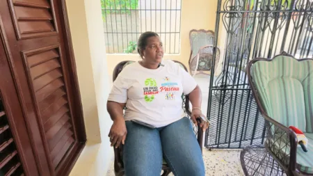 Promesas de empleo y un destino de guerra: familias dominicanas temen perder a sus seres en Rusia
