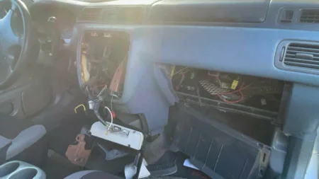 Comunidad retiene a presunto ladrón acusado de robar equipos de sonido de una yipeta en Santiago