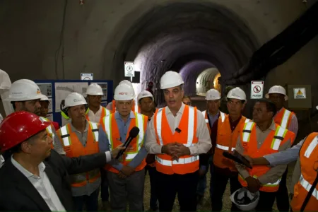Abinader supervisa túnel pluvial de la avenida Luperón que se construye con fondos de Aerodom, para evitar inundaciones en la zona