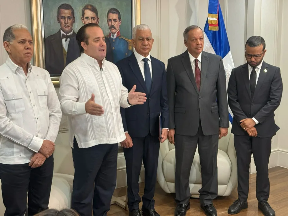 Paliza garantiza recursos a la JCE pese a limitaciones del Presupuesto 2027