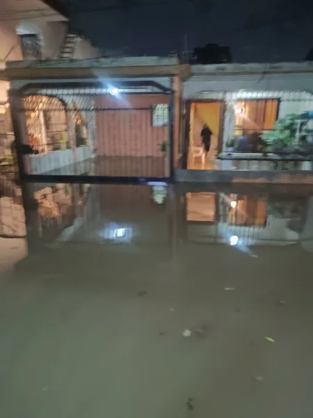 Unas 150 viviendas se inundan durante lluvias registradas en Santiago