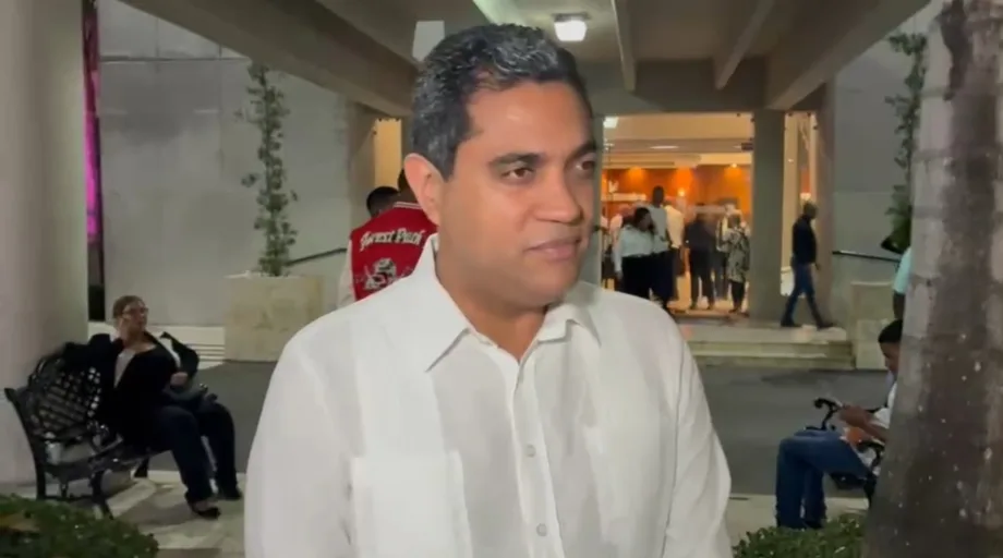 Kelvin Cruz lamenta muerte de Cosette Bonelli y expresa solidaridad con Persio Maldonado y su familia