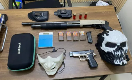 Dicrim ocupa armas de fuego, municiones y equipos electrónicos durante ocho allanamientos en Baní