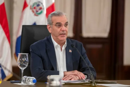 Abinader abordará crisis en Haití y seguridad fronteriza junto a altos mandos militares