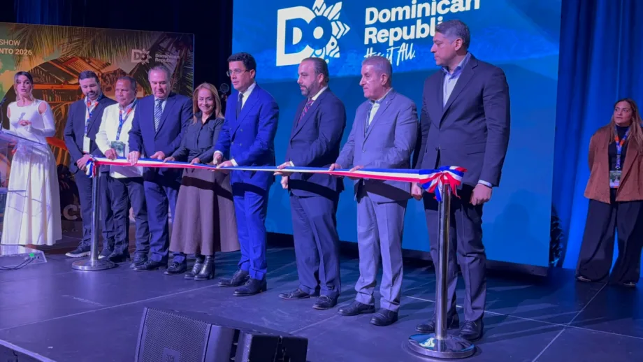 Con corte de cinta inauguran Meet in Paradise en Toronto, dedicado a Puerto Plata