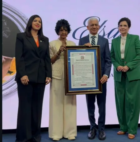 Juan Luis Guerra dice los artistas deben cuidar lo que dicen, porque a través de la música se dejan mensajes