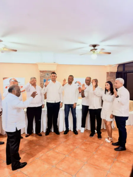 Randy Rodríguez es electo presidente de UNEALUM