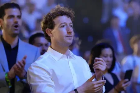 Mark Zuckerberg estudia irse de California si prospera un impuesto a los ricos, dice Meta