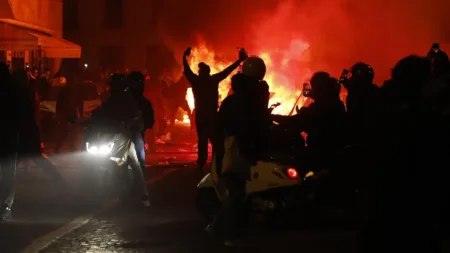 Protestas en Francia dejan un saldo de 150 policías heridos