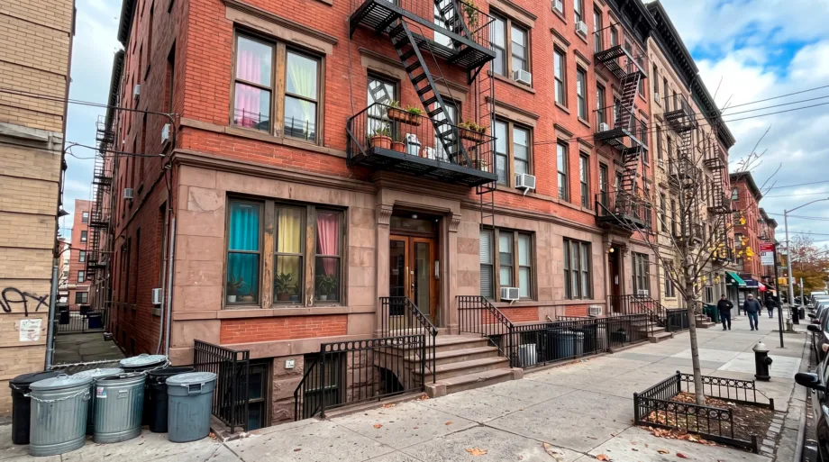 Nueva York mantendrá ayuda habitacional a 6,273 hogares